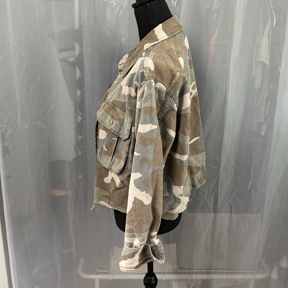 Topshop Camo Utility Jacket - Picture 4 of 7